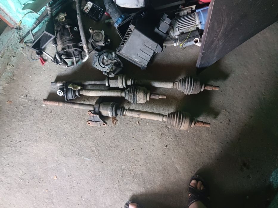 Piese pentru laguna 2  motorizare 1.9 și 2.2