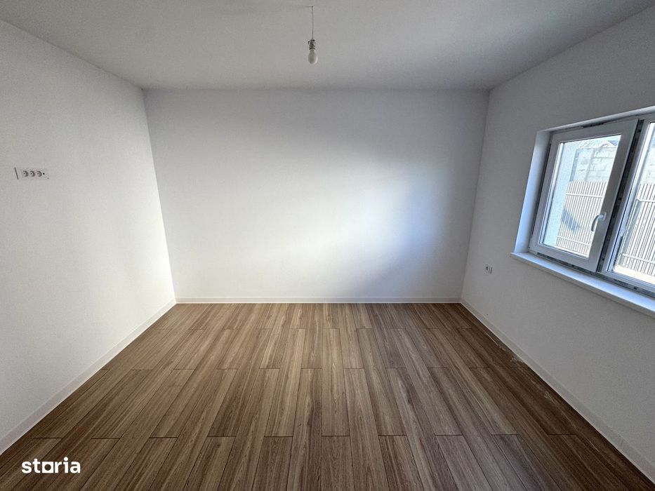 PLACA + SCARI din BETON! CANALIZARE! Casa Miroslava - Valea Ursului