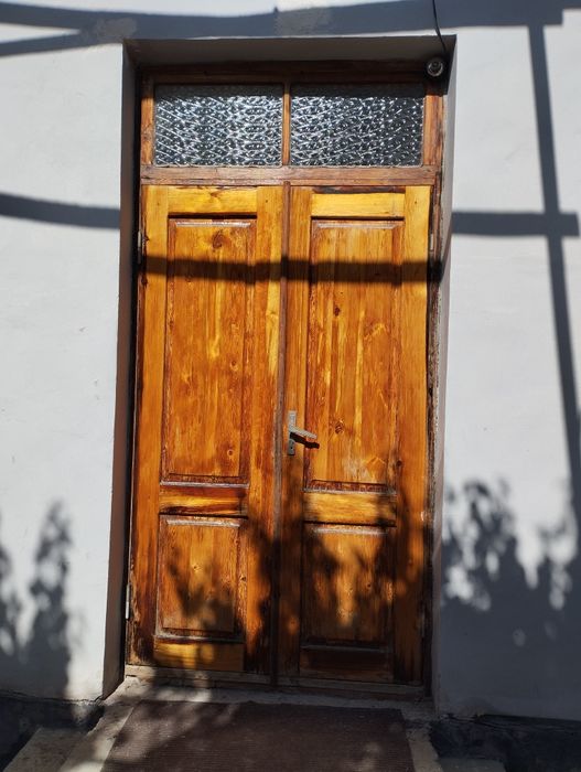 Дверь деревянная