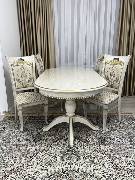 Стол для гостинный