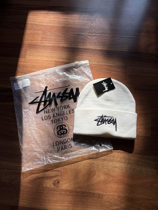 Caciula stussy crem