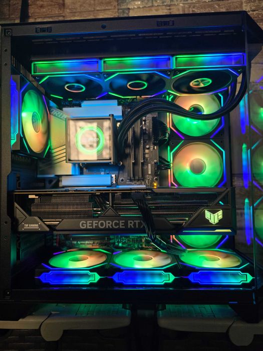 PC gaming i7-14700F, RTX 4080 Super, 32GB DDR5, 2TB M.2 NVMe