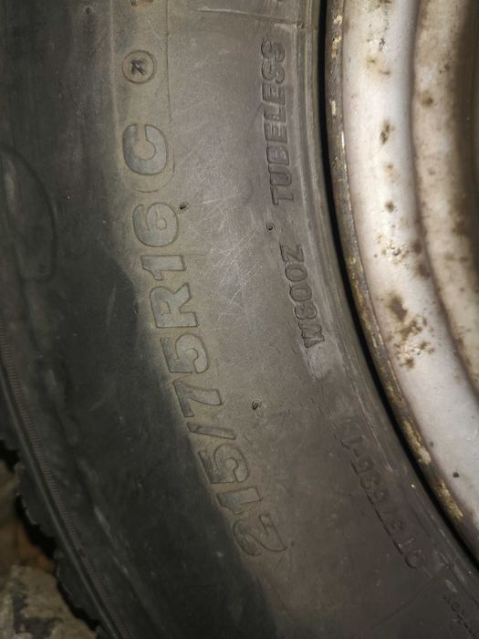 Bridgestone гуми за бус 215 75 16 Всесезонни 6мм грайфер