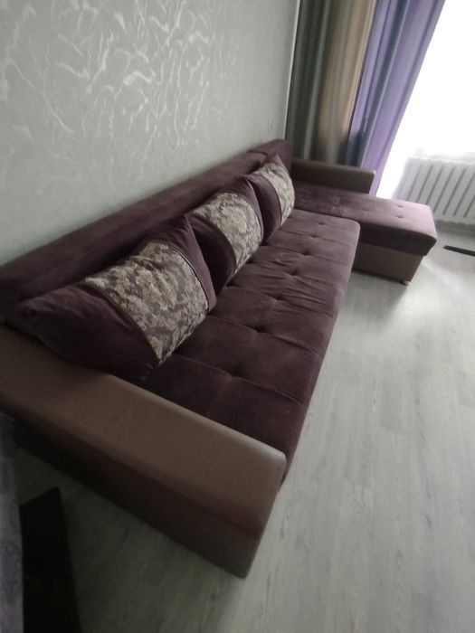 Продам диван , длина 3м, ширина1м60см