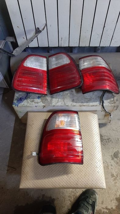 Фонари на Lexus  470 LX