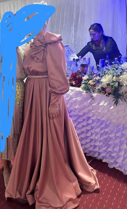Rochie de nasa făcută la comanda