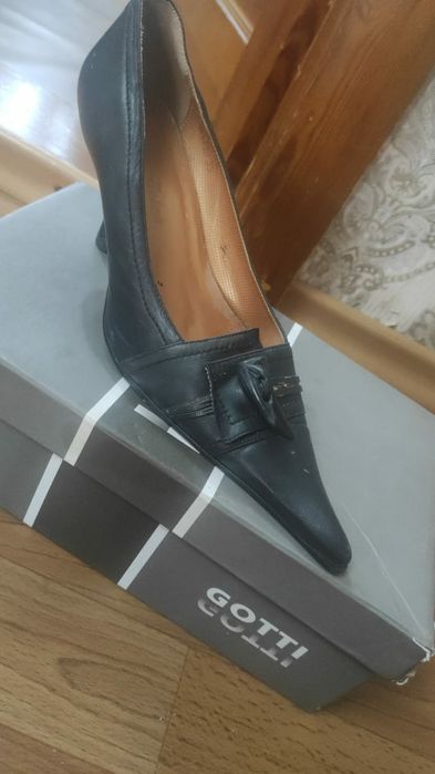 Продам туфли кожанные