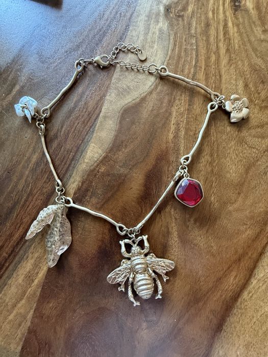 Колие в златист цвят