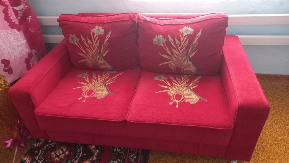 Мягкий мебель