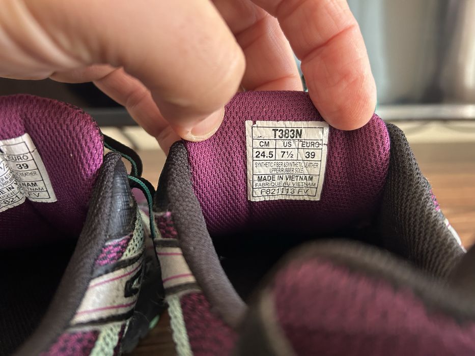 Маратонки Asics 39