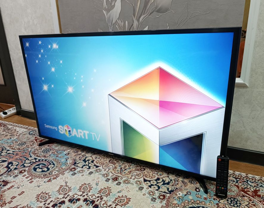 Телевизор SAMSUNG 49" Большой Смарт.