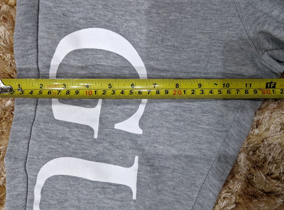 Preț redus ! Pantalon sport noi GUESS