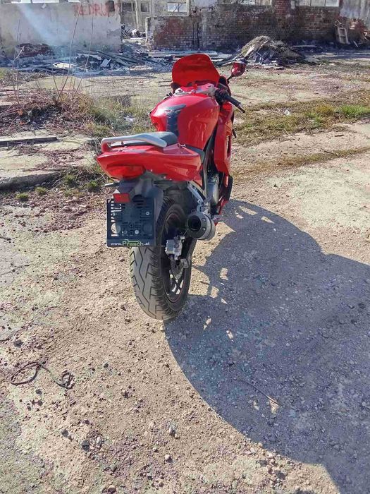 Hyosung GT 125R