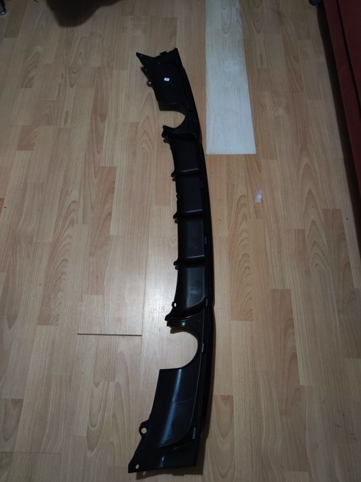 Difuzor bara spate compatibil BMW Seria 3 F30 negru lucios plug and play