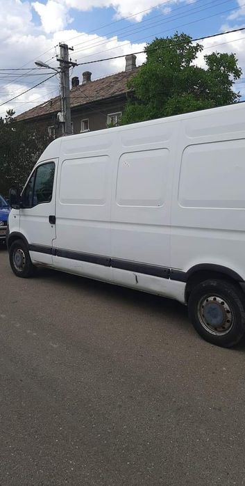 Dezmembrez Renault Master 2005