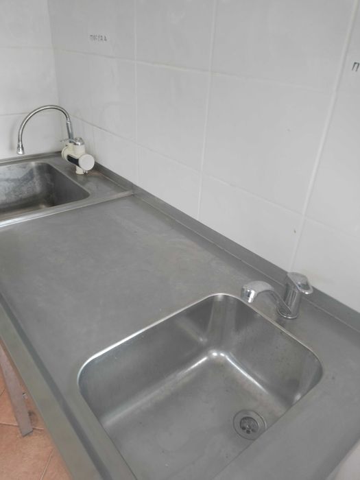 Неутрално оборудване , алпака мивки , маси , охладител  WMF за мляко