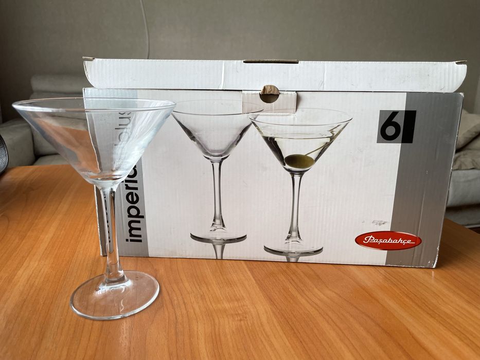 Продам бокалы под Мартини -6 шт