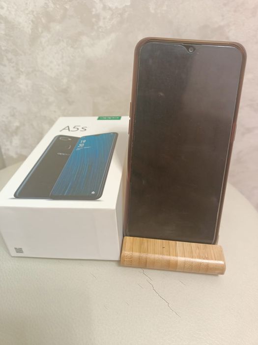 Продам смартфон OPPO A5s. Отличное состояние.Б/у.Торг.