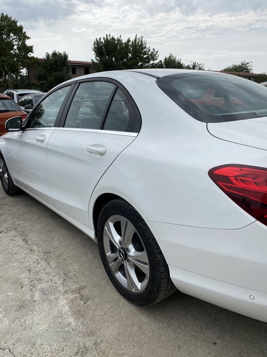 Fuzetă stânga față Mercedrs W205 2.2 cdi