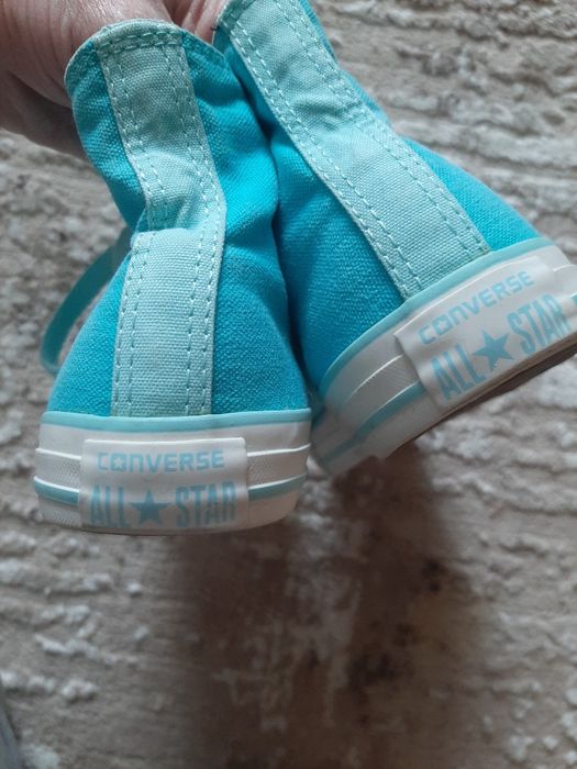 Teniși Converse,culoare albastru. Perfecți pt o ținută sport sau casua