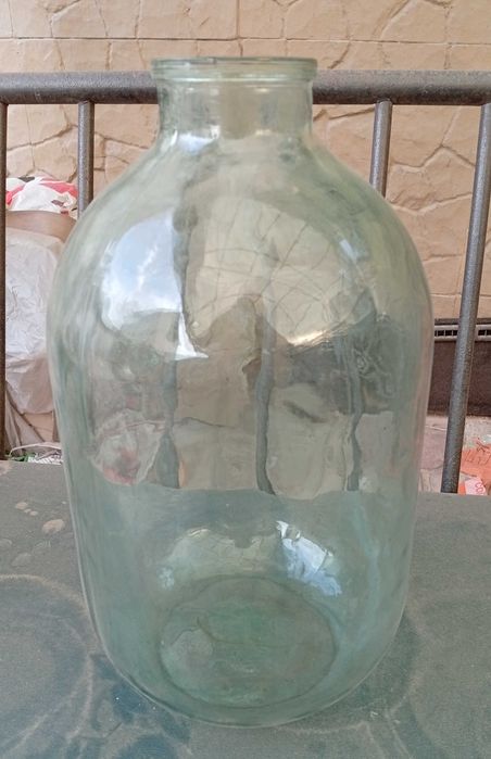 Бутыли стеклянные продам