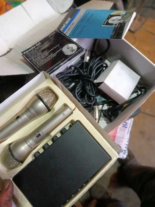 Миксер, смесител, мишпулт професионален, вградени ефекти и еквилайзер