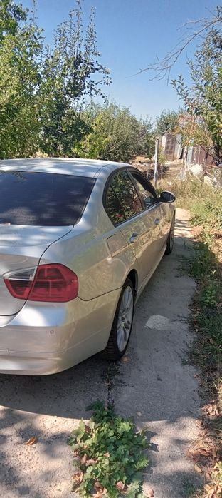 Vând BMW E90 320I 2006.