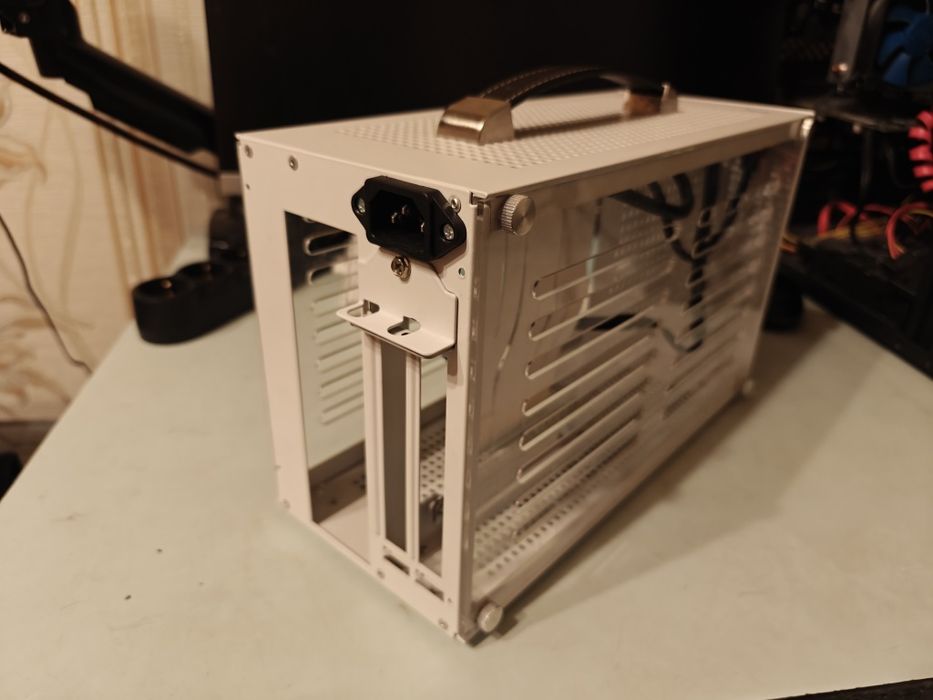 Мини-корпус на ПК