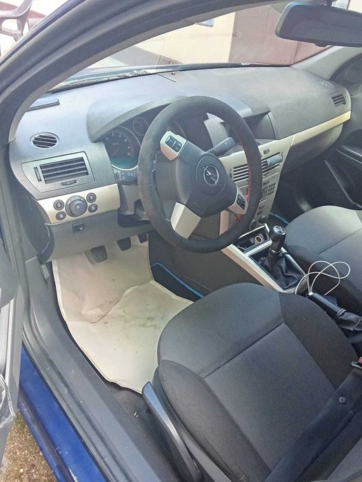 Opel Astra H 1.6 Benzină + GPL – 2008