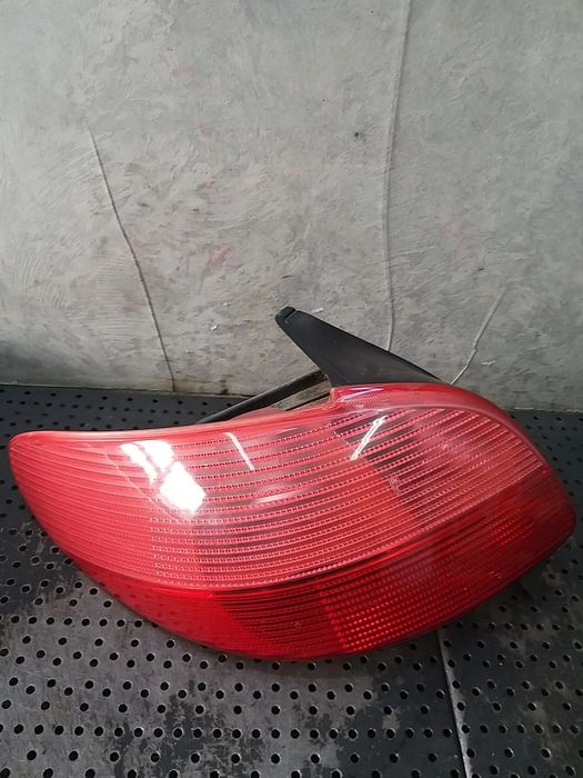 Stop tripla lampa stanga peugeot 206