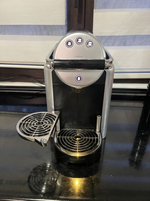 Espressor nespresso zenius profesional