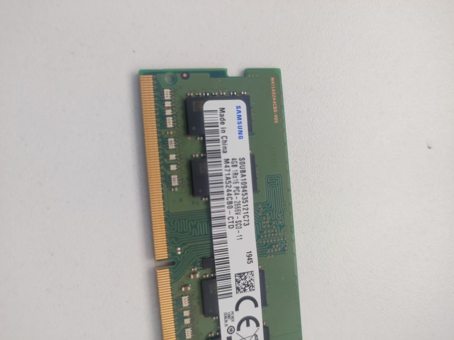 Vând 4 Giga RAM DDR4