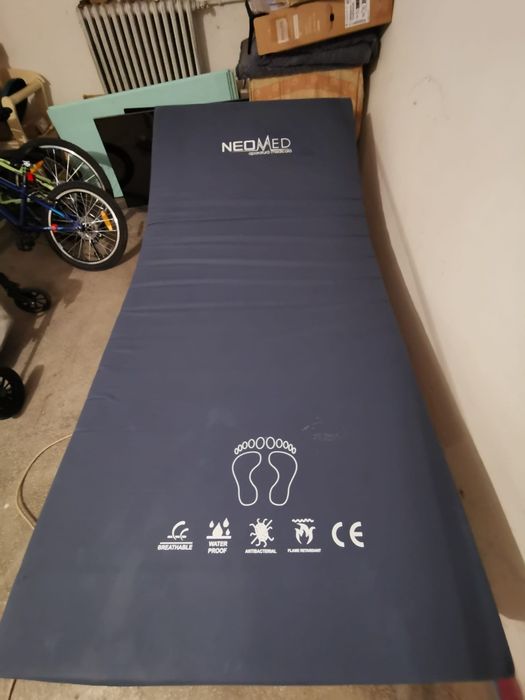 Pat medical cu ridicare electrică