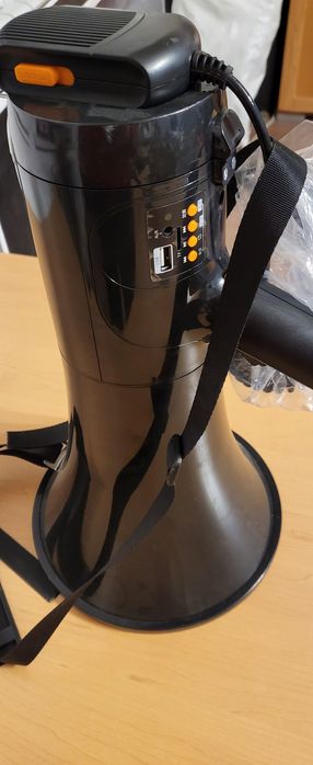 Громкоговоритель чёрный