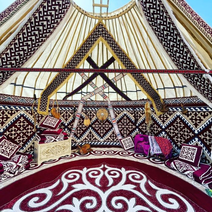 Пол юрта  алматы