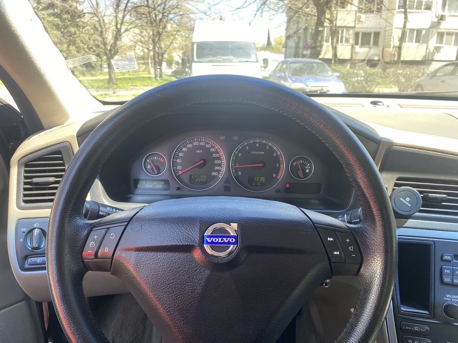 Volvo S60 2.4 бензин