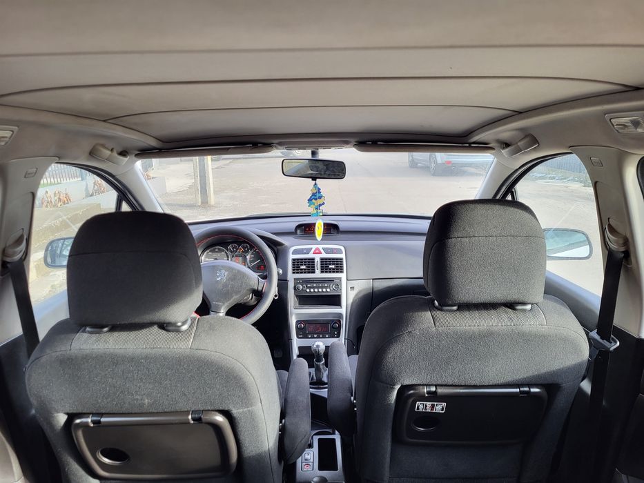 Vând peugeto 307