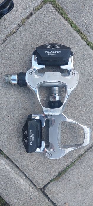 Frana spate Deore,pedala sosea Ultegra