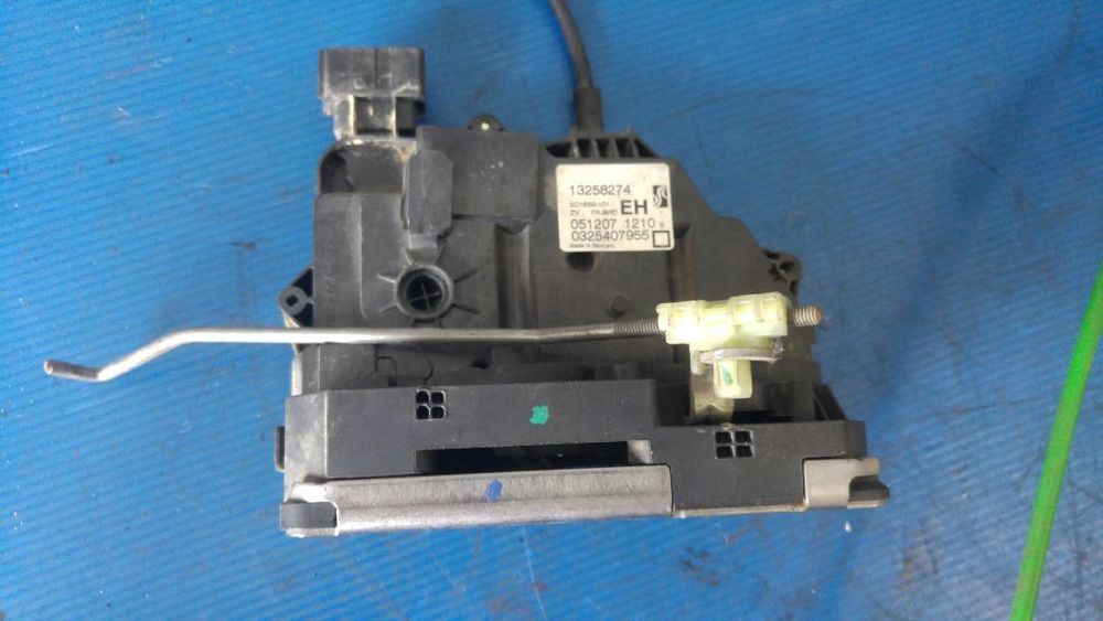 broasca dreapta opel corsa d 2 usi 13258274eh 13258274