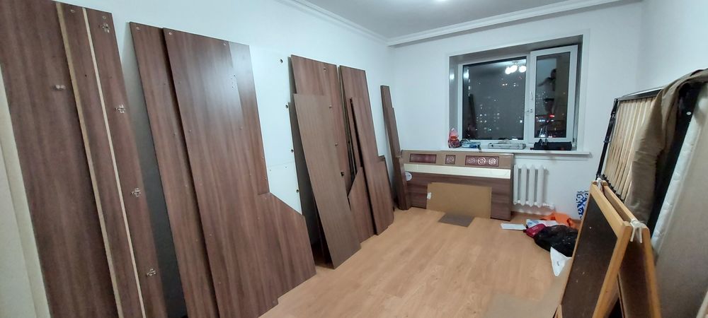 Спальный гарнитур