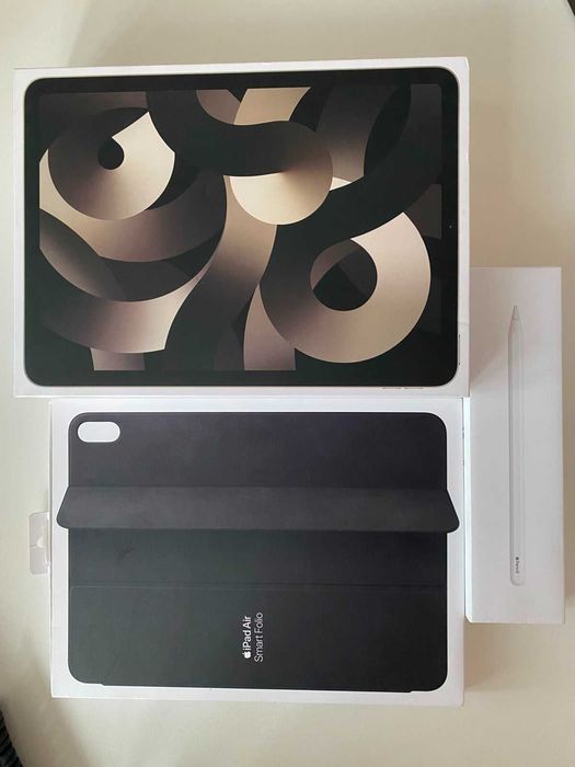 Продаю Apple iPad  2022 г