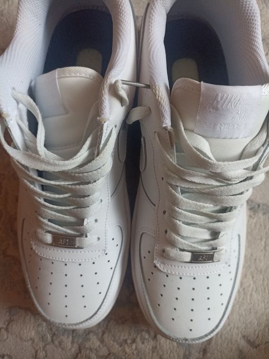 продам Найк форсы