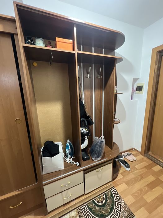 Продам шкаф в прихожую
