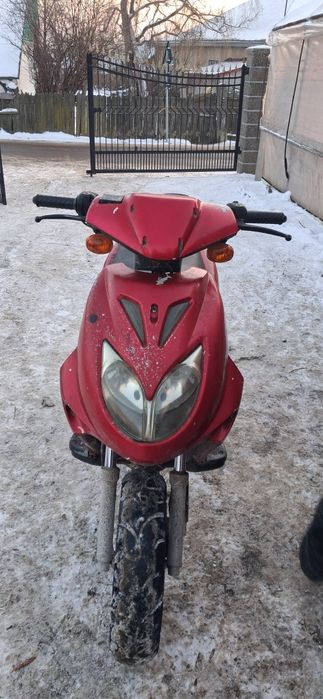 Vând scuter de 49cc