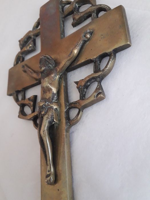 Crucifix vintage de perete în stil Art Nouveau