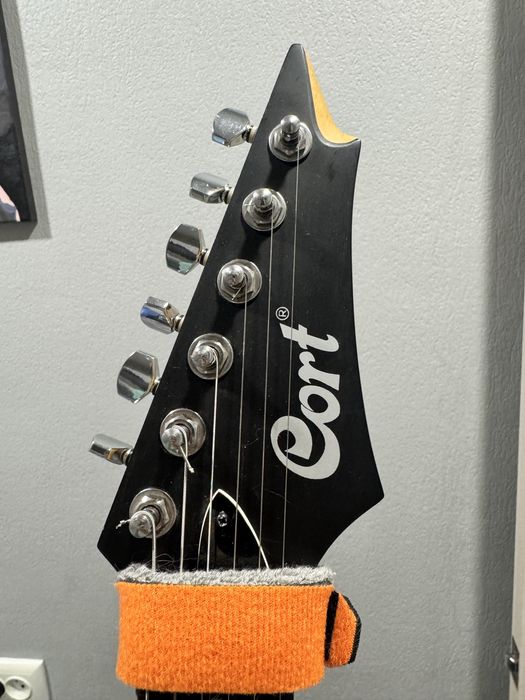 Обменяю на бас гитару