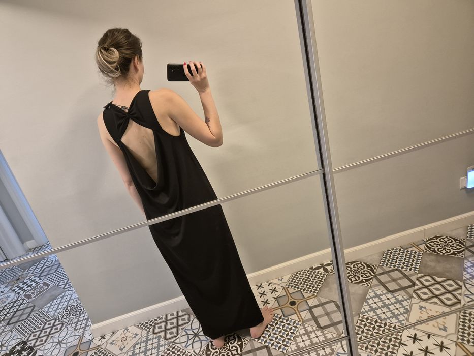 Rochie neagra drapata Zara noua etichetă Măsura S spate gol