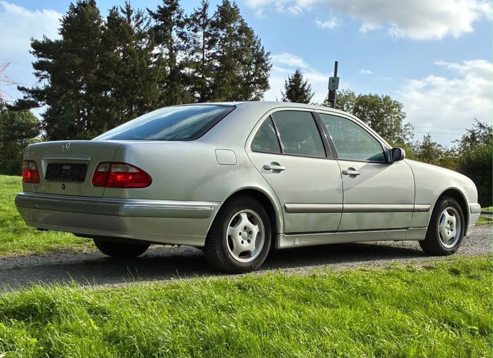 Mercedes benz E250