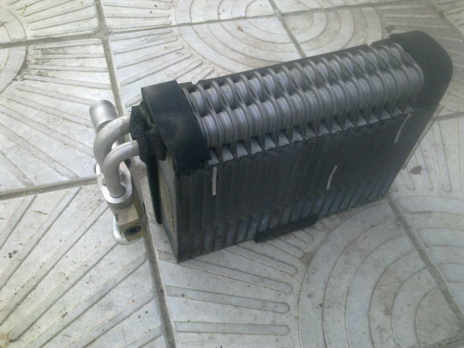 Продават се остатъчни части от различни коли