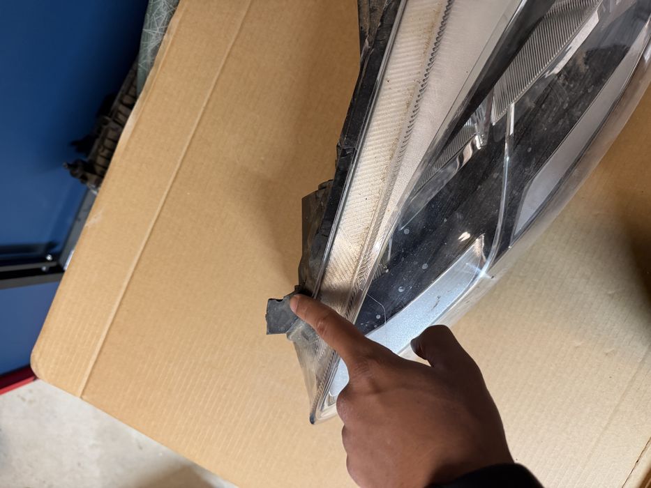 Far stanga Ford Fiesta MK8 Halogen 2017/2018/2019/2020/2021